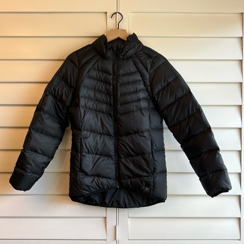 Rip Curl Black Down Puffer Jacket. Size XS